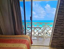 Cancun Plaza Condo Hotel