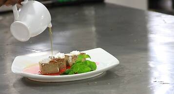 Ella Mount Heaven Hotel