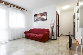 Suitelowcost Humanitas Apartment