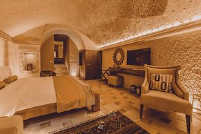 Nino Cave Suites