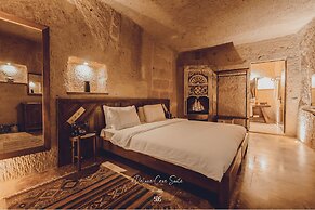Nino Cave Suites