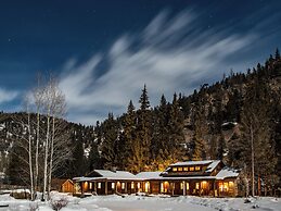 Eleven Taylor River Lodge