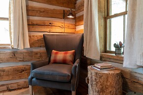 Eleven Taylor River Lodge