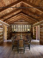 Eleven Taylor River Lodge