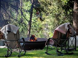 Eleven Taylor River Lodge