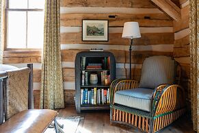 Eleven Taylor River Lodge