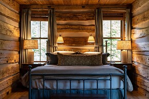 Eleven Taylor River Lodge