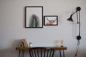 UPSTREET Stylish & Spacious 2BD Apt-Thiseio