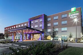 Holiday Inn Express & Suites Wilmington West - Medical Park, an IHG Ho