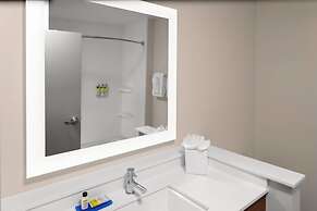 Holiday Inn Express & Suites Wilmington West - Medical Park by IHG