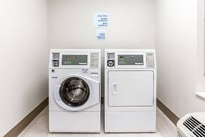 Holiday Inn Express & Suites Ottawa by IHG