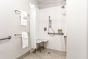 Holiday Inn Express & Suites Ottawa by IHG