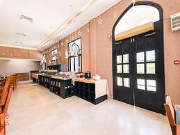 CAPITAL O133 Al Sawadi Beach Resort & Spa