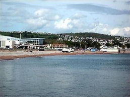 Coombe Lodge Holiday Flats