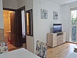 Center Apartment C 18