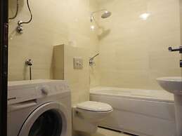 Center Apartment C 18