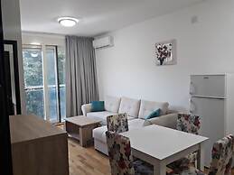 Center Apartment C 18