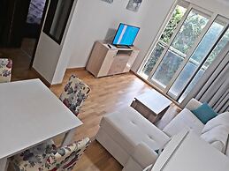 Center Apartment C 18