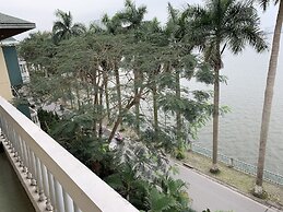 Coco Flower Village Serviced Apartment