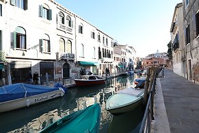 Dorso Duro Apartment