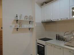 Center Apartment C 25