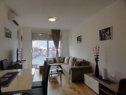 Center Apartment C 25