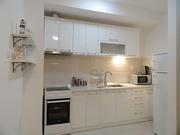 Center Apartment C 25