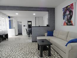 Petrovac Holiday House with pool