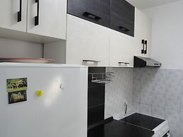 Petrovac Holiday House with pool