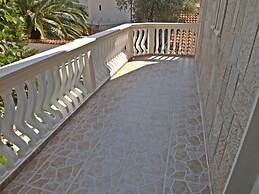 Petrovac Villa With Pool