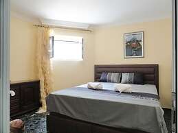 Petrovac Villa With Pool