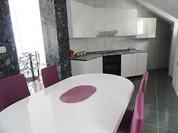 Petrovac Villa With Pool