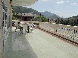 Petrovac Villa With Pool