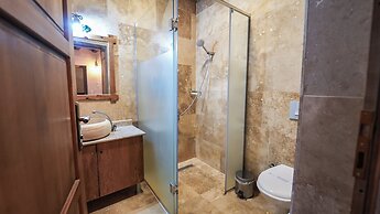 Grand Elite Cave Suites