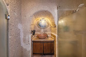 Grand Elite Cave Suites