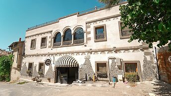 Grand Elite Cave Suites