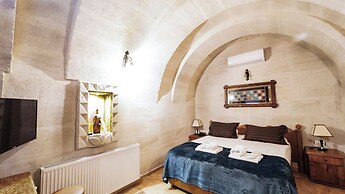 Grand Elite Cave Suites