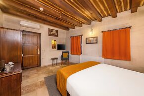 Grand Elite Cave Suites