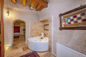 Grand Elite Cave Suites