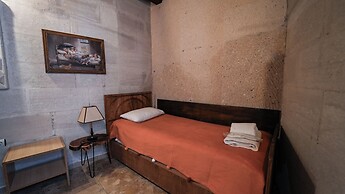 Grand Elite Cave Suites