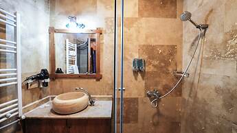 Grand Elite Cave Suites