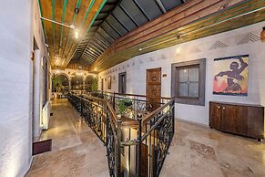 Grand Elite Cave Suites