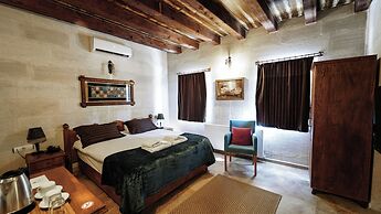 Grand Elite Cave Suites