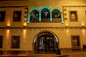 Grand Elite Cave Suites