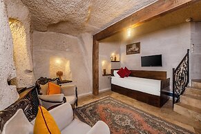 Grand Elite Cave Suites