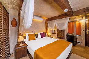 Grand Elite Cave Suites