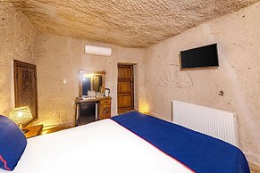 Grand Elite Cave Suites