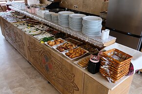 Grand Elite Cave Suites