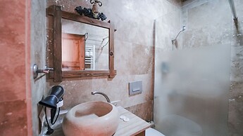 Grand Elite Cave Suites
