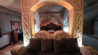 Grand Elite Cave Suites